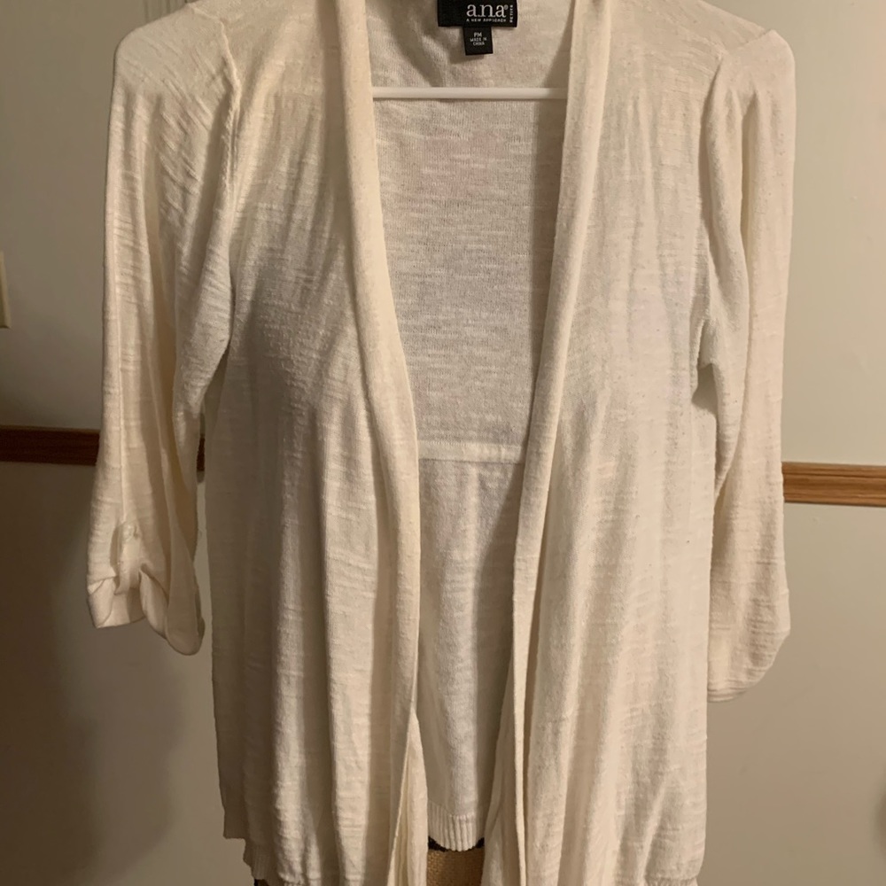 Women’s cute little cardigan